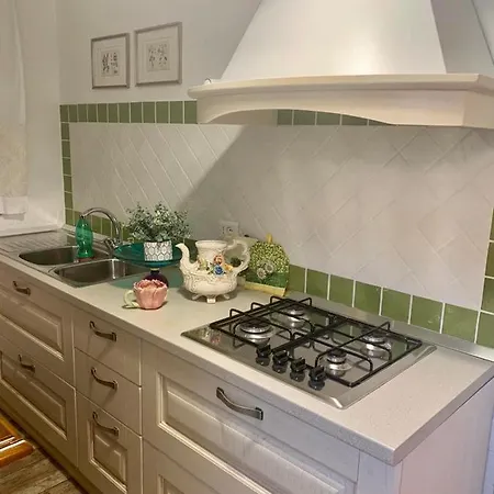 Apartment Casa Caterina In Centro Sindia